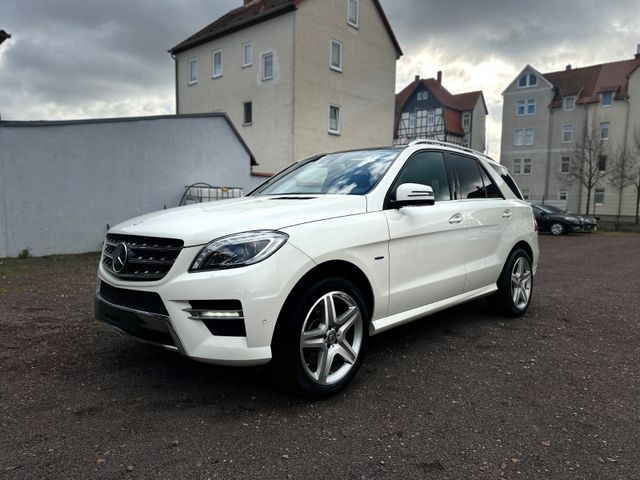 Mercedes-Benz ML 350 BlueTEC 4MATIC AMG Panor..VOLL