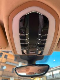 Porsche Cayenne - 11