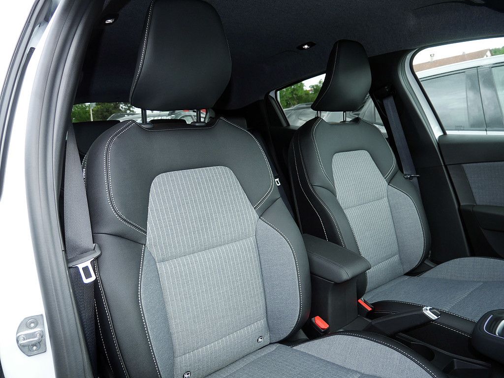 Fahrzeugabbildung Renault Clio Techno TCe 90