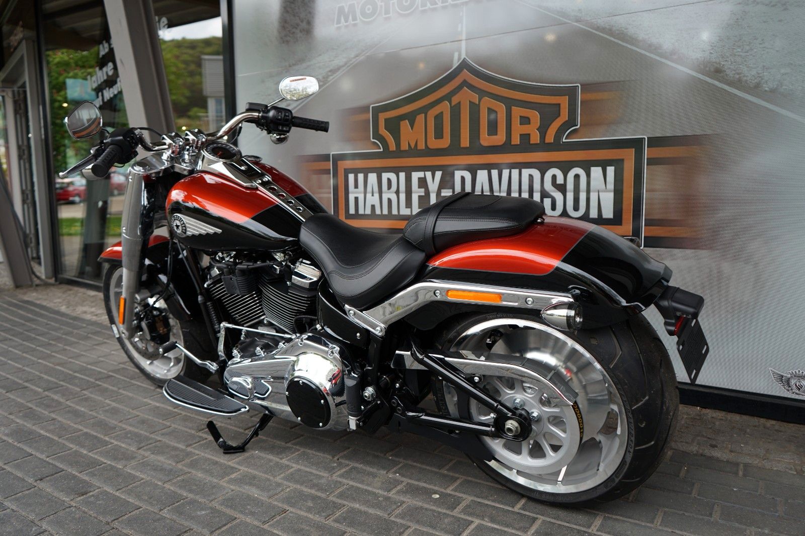 Fahrzeugabbildung Harley-Davidson Fat Boy 117 2025 TWO TONE Sofort Verfügbar