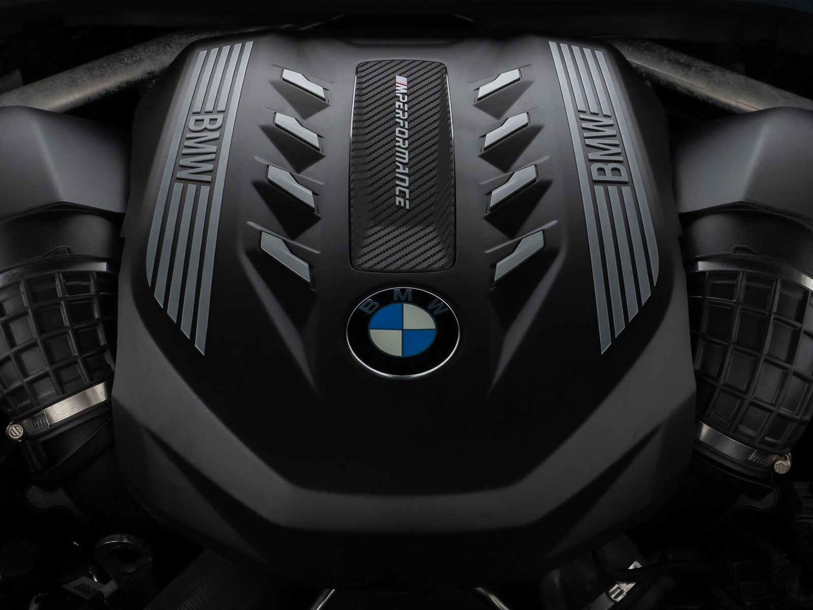 Fahrzeugabbildung BMW X6 M50i Pano 360°Laser Fond-Ent. HUD DAB H/K 22"