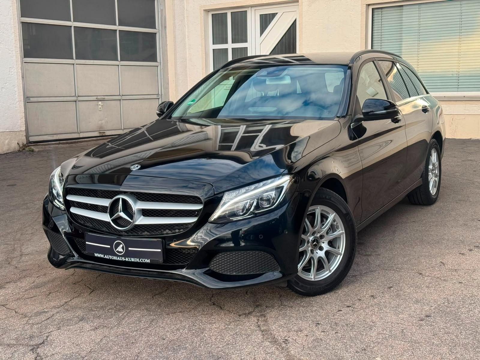 Mercedes-Benz C220d T-Modell BlueTec 8FACH LED NAVI AHK