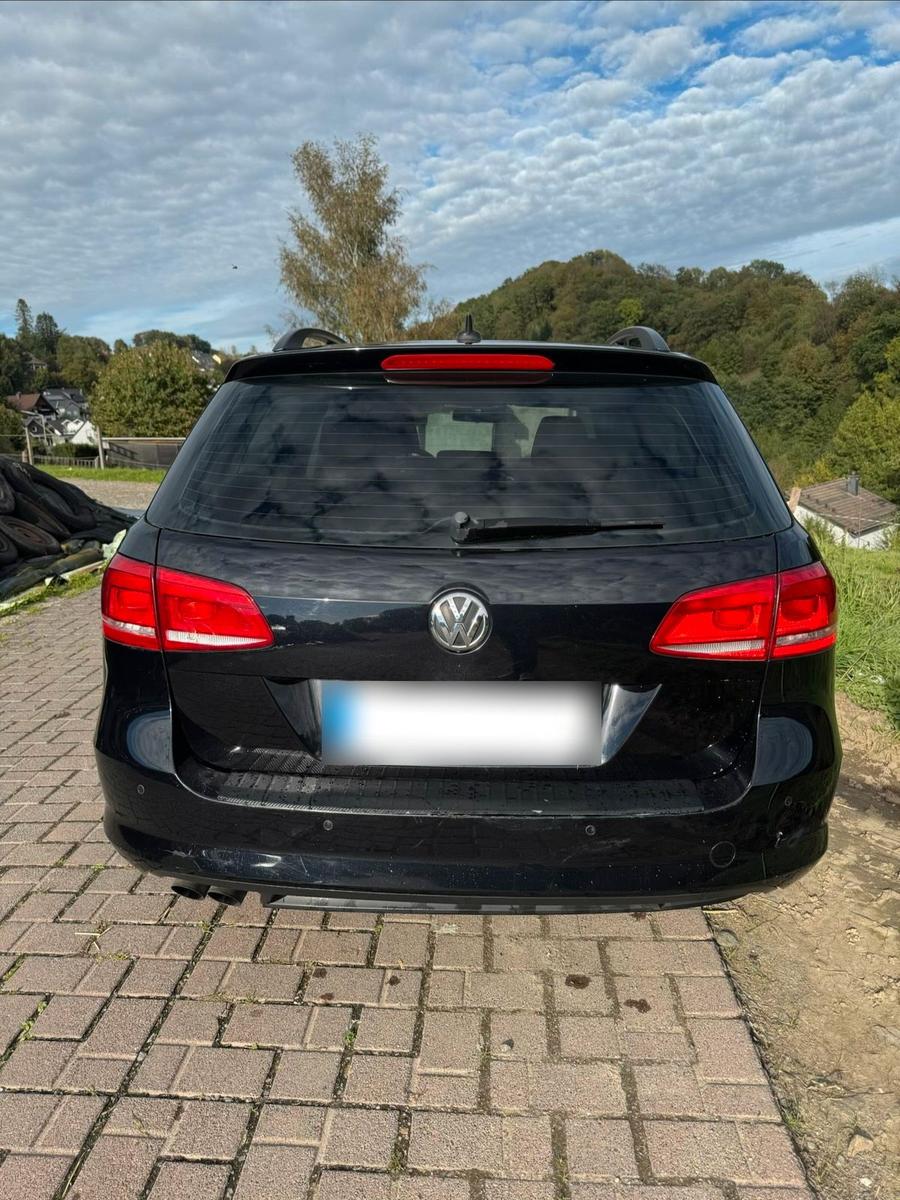 Volkswagen Passat 2014 — interior