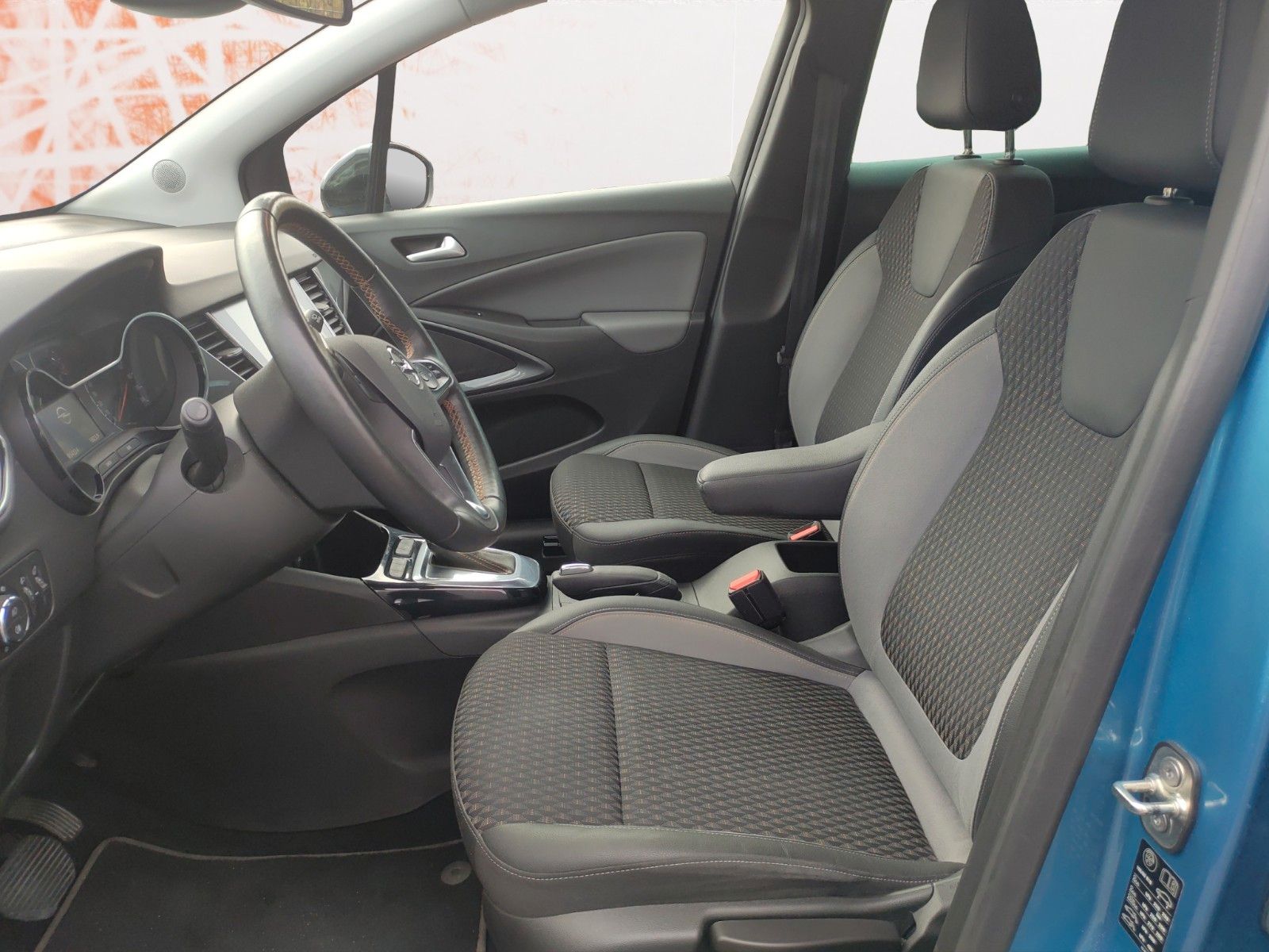 Fahrzeugabbildung Opel Crossland (X) Innovation ! Navi ! PDC ! beh. LR