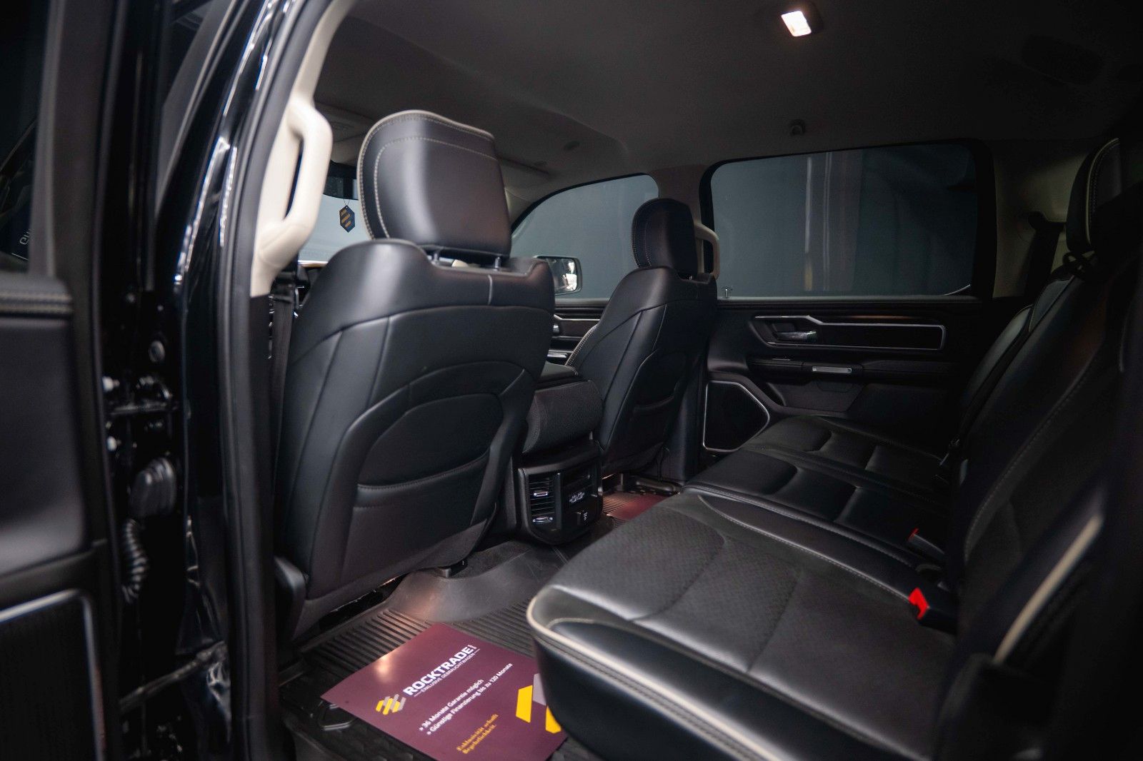 Fahrzeugabbildung Dodge RAM 5.7 V8 HEMI 4x4 LARAMIE Offroad Night LED