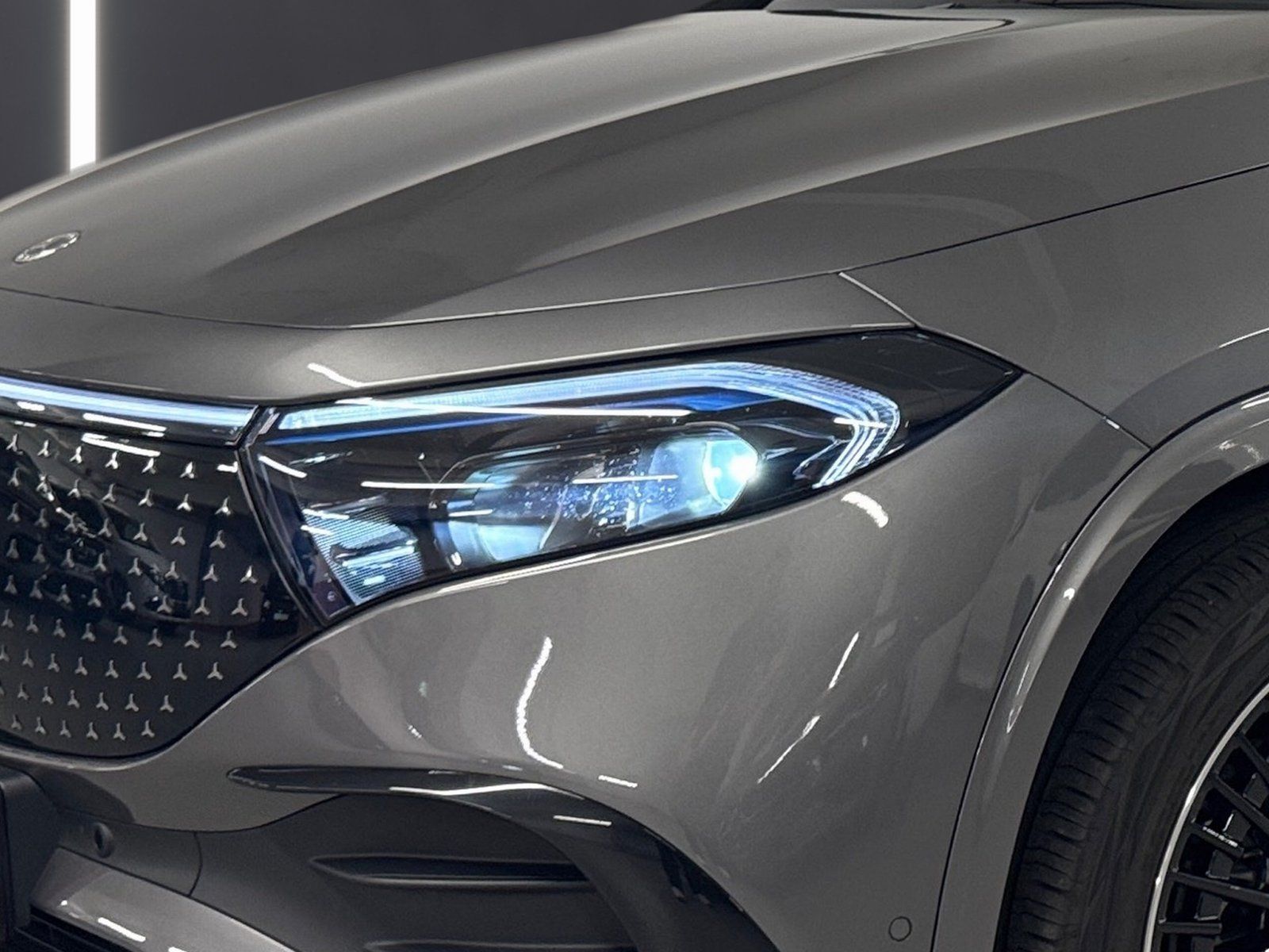 Fahrzeugabbildung Mercedes-Benz EQA 250+ AMG*Distro*HUD*360°*20"*Burmester*Totw*