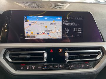 BMW 318d Touring  *1.HAND*19%MWST.*PANO*NOTRUFSYSTEM