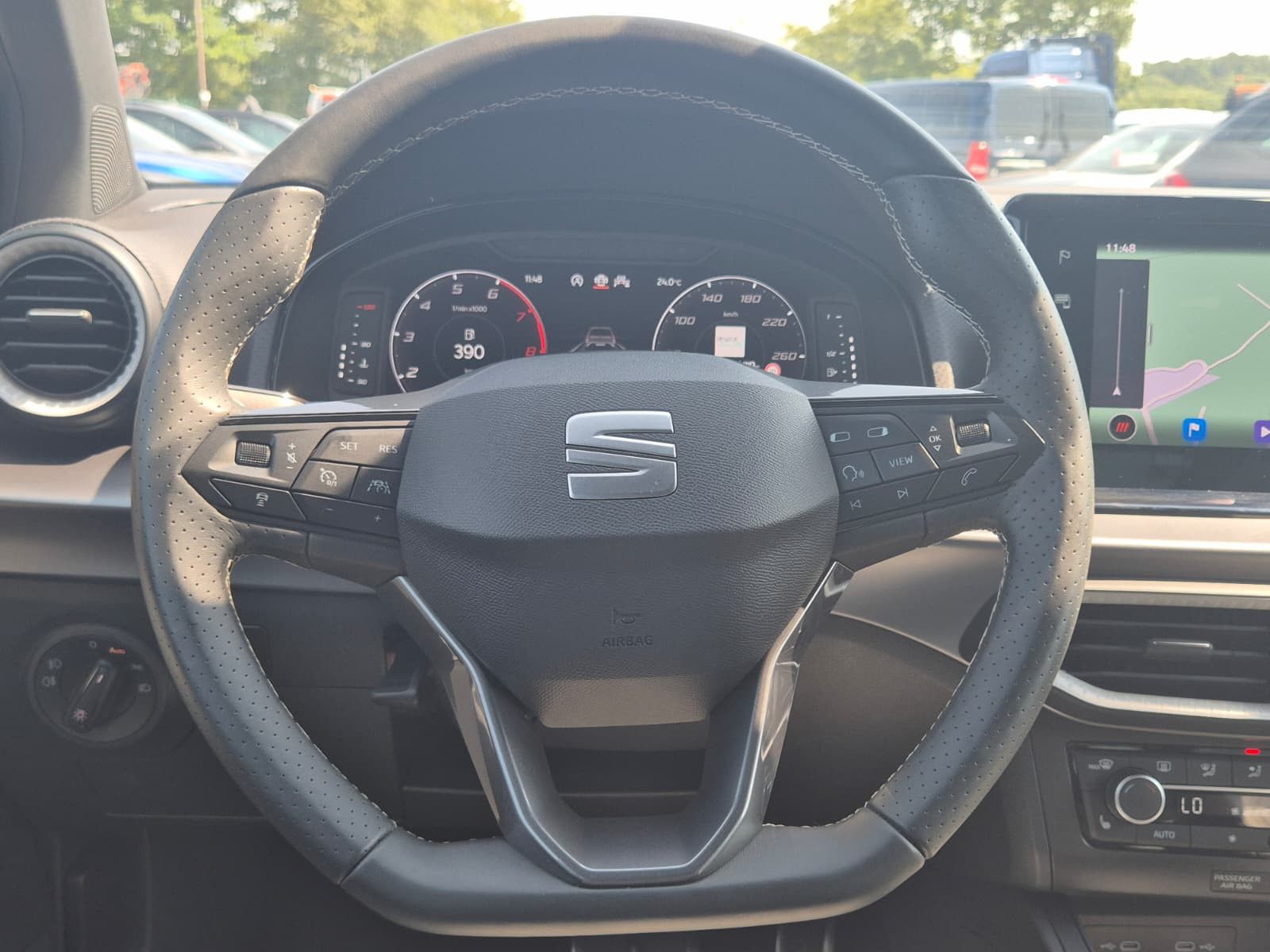 Fahrzeugabbildung SEAT Arona 1.5 TSI DSG FR Black Edition*LED*ACC*AHK*