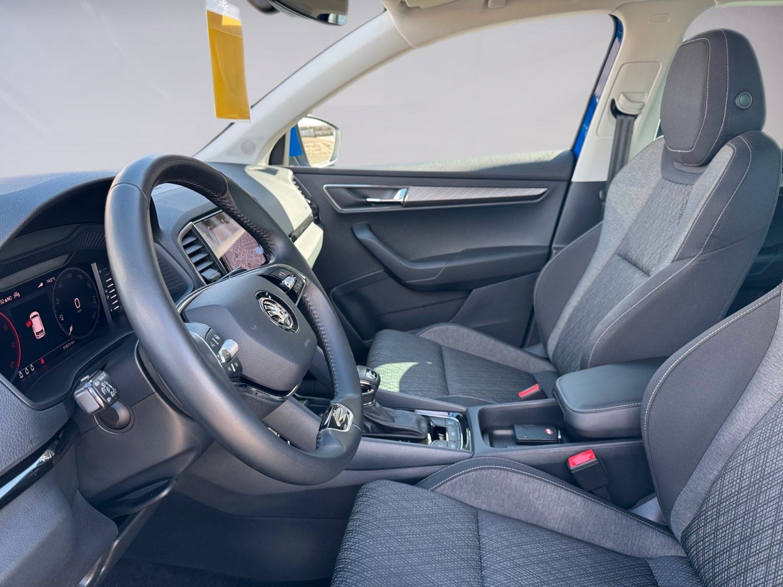 Fahrzeugabbildung SKODA Karoq 2.0l TDI DSG 4x4 STYLE