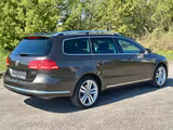 Volkswagen Passat 2.0TDI DSG Highline Vollausst. TÜV 11/27 - Volkswagen Passat aus 2012 mit Diesel-Antrieb