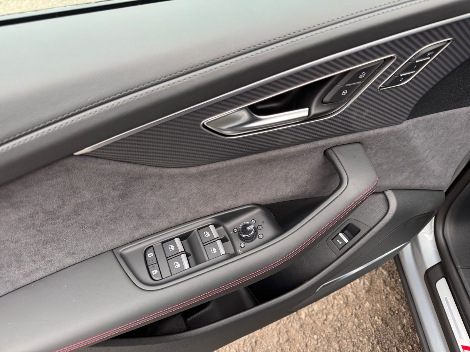 Audi RSQ8 - Bild 14