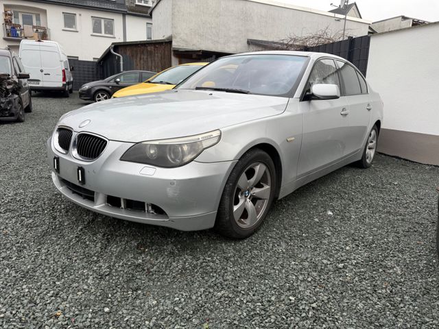 BMW 530 Baureihe 5 Lim. 530d  Einbruchschaden