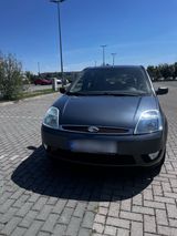 Ford Fiesta Ghia *Tüv Mai/2027* *1.Hand* - Ford Fiesta aus 2003: Ghia