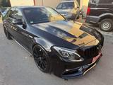 Mercedes-Benz C 63 AMG Performance Abgasanlage / 19 Zoll OZ Le - Mercedes-Benz C 63 AMG: Schwarz, Limousine