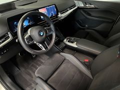 Fahrzeugabbildung BMW 218i Active Tourer M Sport-AHK/Pano/HeadUp/eSitz