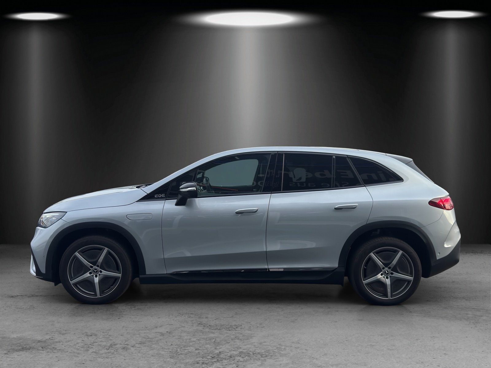 Fahrzeugabbildung Mercedes-Benz EQE350 4M SUV AMG Prem AIRMATIC Pano AHK HUD HAL