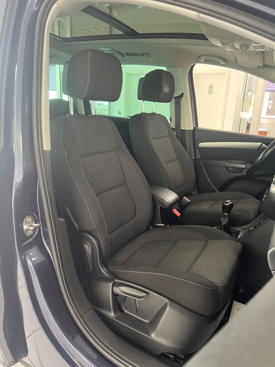 Fahrzeugabbildung Volkswagen Sharan 2.0 TDI Comfortline * PANO* R.KAMERA *AHK