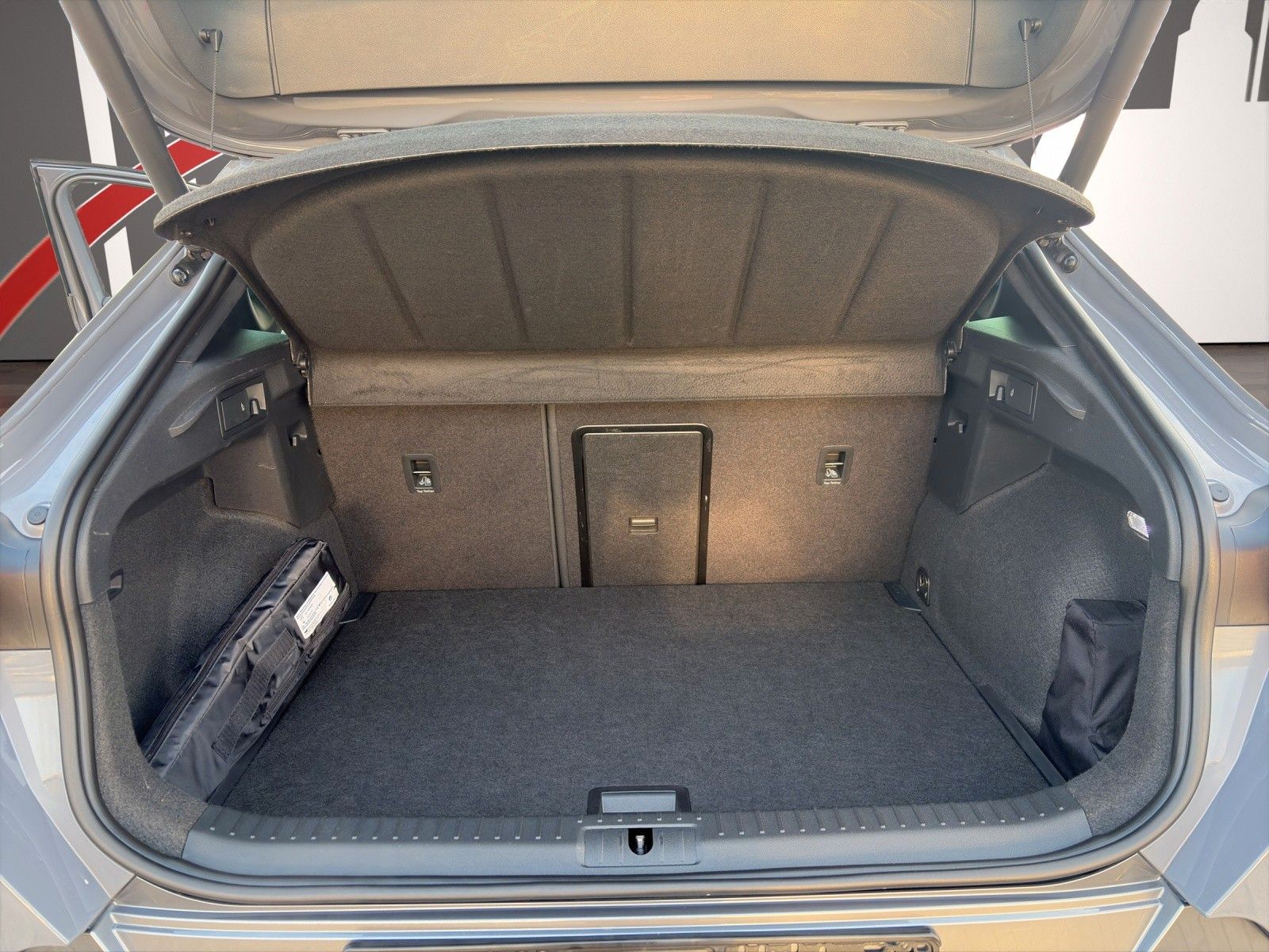 Fahrzeugabbildung CUPRA Formentor 2.0 TSI VZ 4Drive DSG NAVI/ACC/SHZ/LHZ