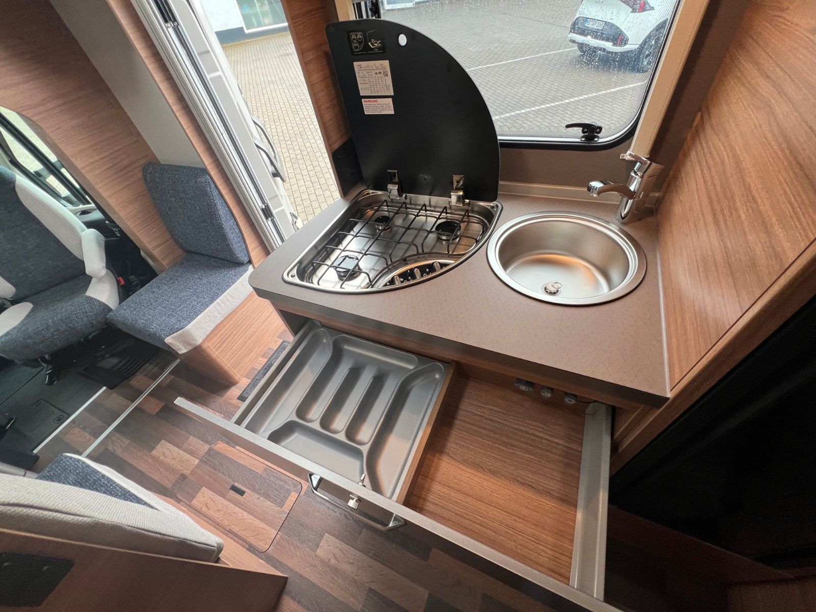 Fahrzeugabbildung Weinsberg CaraHome 650 MEG