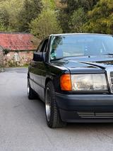 Mercedes-Benz Mercedes W201 190E 2.3 Liter / Felgen opti... - Mercedes-Benz 190 in Wuppertal