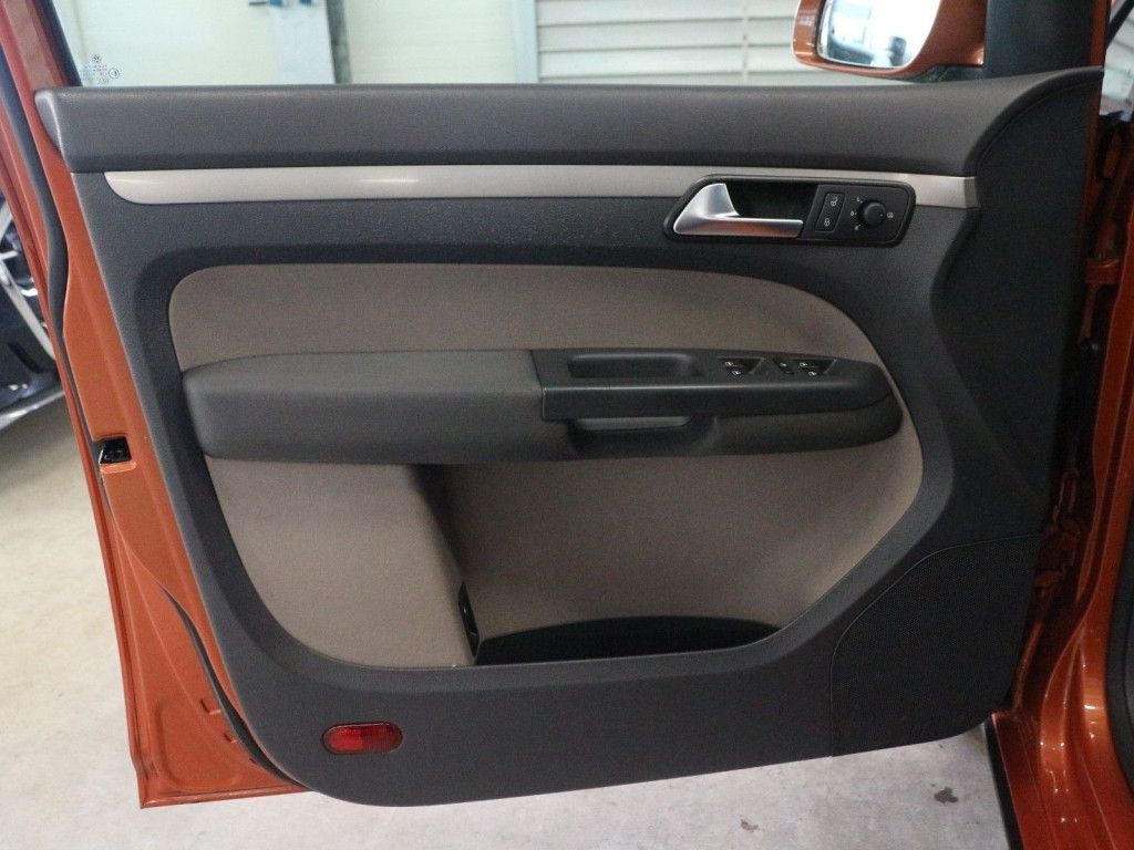 Fahrzeugabbildung Volkswagen Touran Cross 1.9 TDI Klimaautom Xenon PDC SHZ