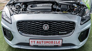 Fahrzeugabbildung Jaguar E-PACE R-DYN. SE AWD BLACK-PACK PANO|HUD|KAMERA