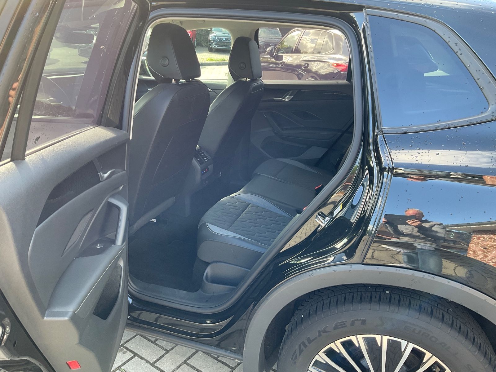 Fahrzeugabbildung Volkswagen Tiguan 2.0 TDI DSG GOAL,AHK,IQLight,Navi,ACC,Kam