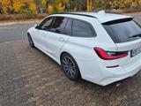 BMW 320d  Touring M Sport,live cockpit, laserlicht - BMW: Laserlicht