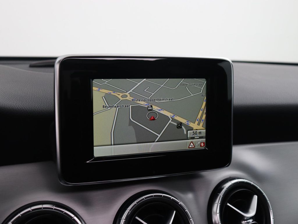 Mercedes-Benz CLA 200 Ambition Motorproblem AMG Styling panora