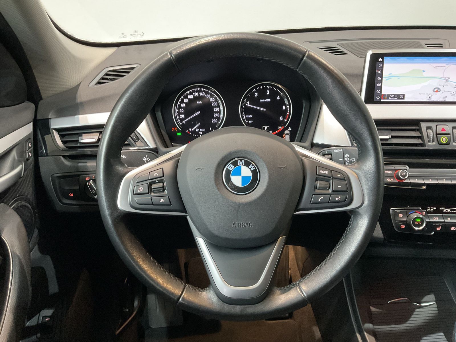 Fahrzeugeinzelansicht 8 Fahrzeugabbildung BMW X1 sDrive18d AHK, PDC, Komfortpaket