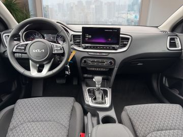 Kia Ceed 1.5T DCT7 Kamera PDC SHZ Klima CarPlay