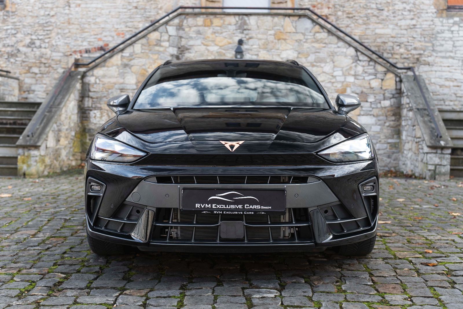 Fahrzeugabbildung CUPRA Leon Sportstourer 1.5 eTSI ACC LED TOTW CARPLAY