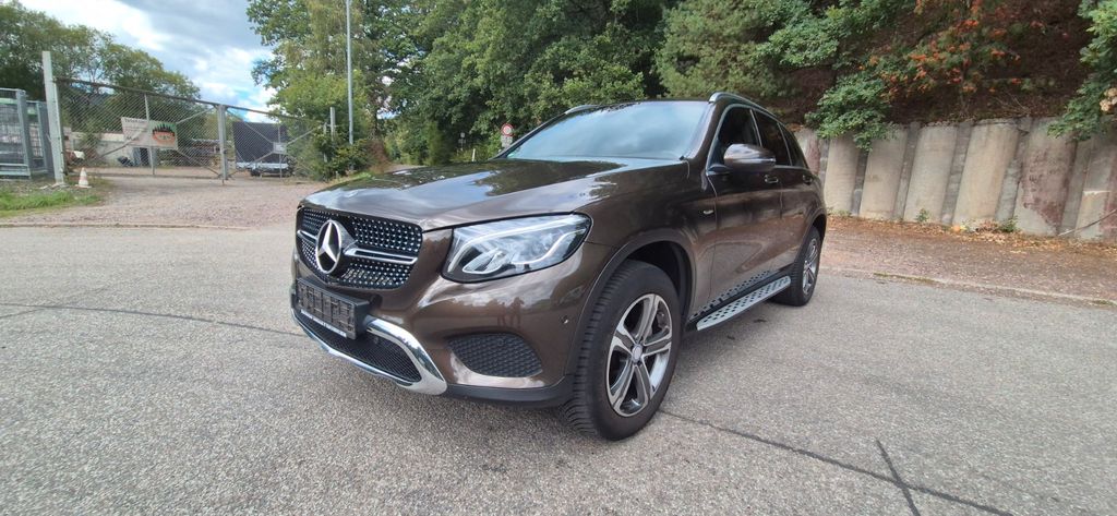 Image of Mercedes-Benz GLC 250
