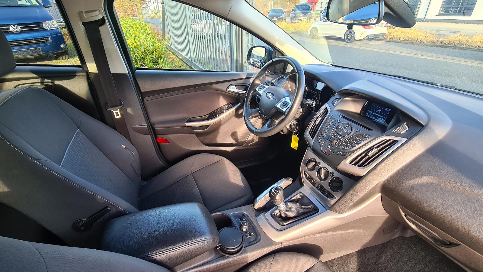 Ford Focus 2013 — photo 10