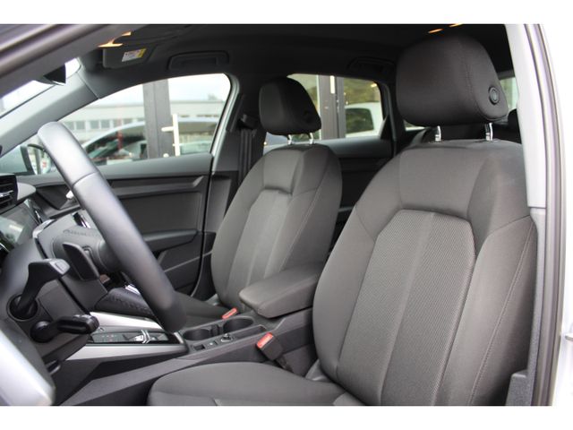 A3 Sportback 30 TFSI S-tr. advanced Navi+*Park*1