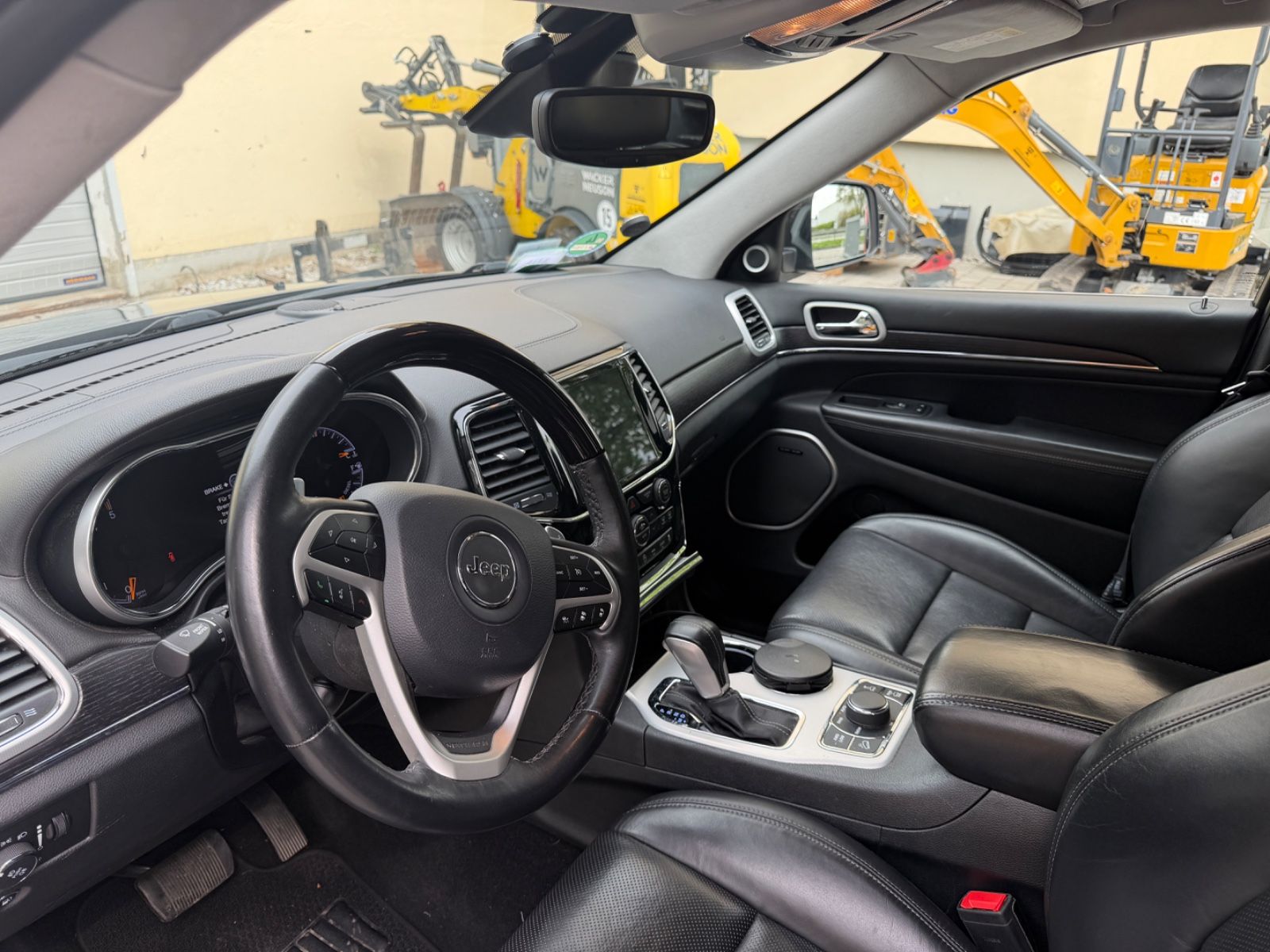 Fahrzeugabbildung Jeep Grand Cherokee 3.0l V6 MultiJet 184kW Summit