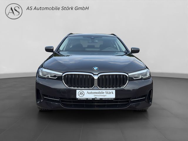 Fahrzeugabbildung BMW 530d Touring LED+Kamera+Leder+CarPlay+DAB
