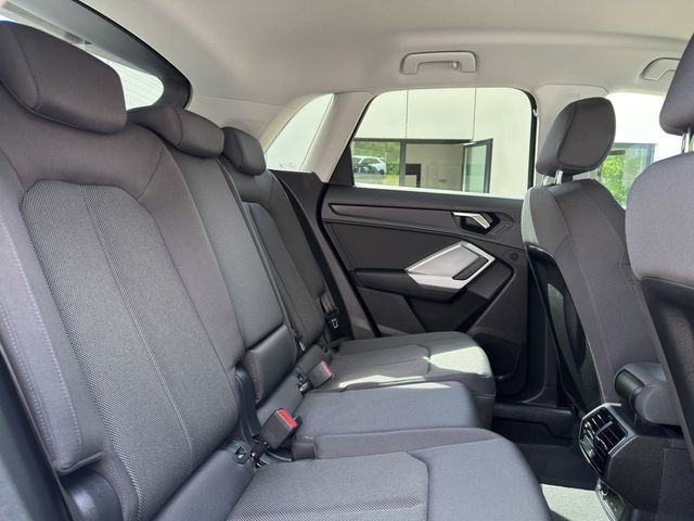 Q3 35 TFSI advanced SITZHEIZUNG AHK ACC