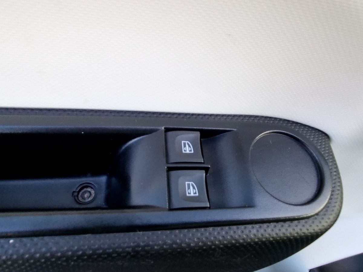 Fahrzeugabbildung Renault Twingo LIMITED SCe 75