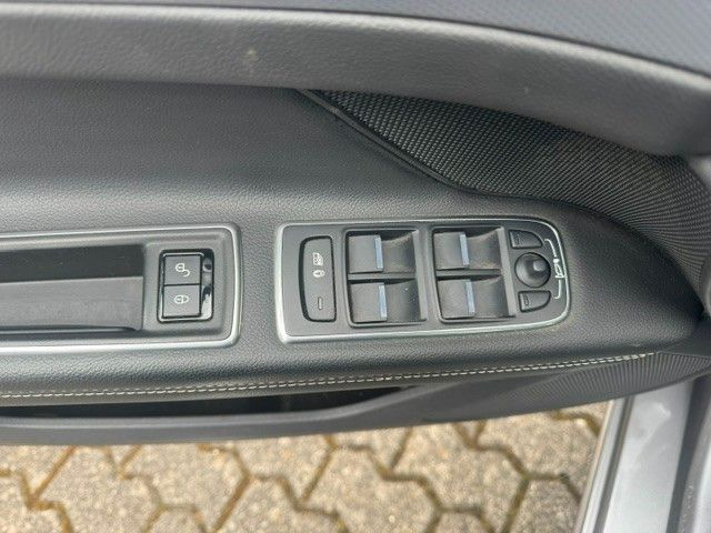 Fahrzeugabbildung Jaguar XF 20d 180PS R-Sport Sportbrake LEDER KAMERA