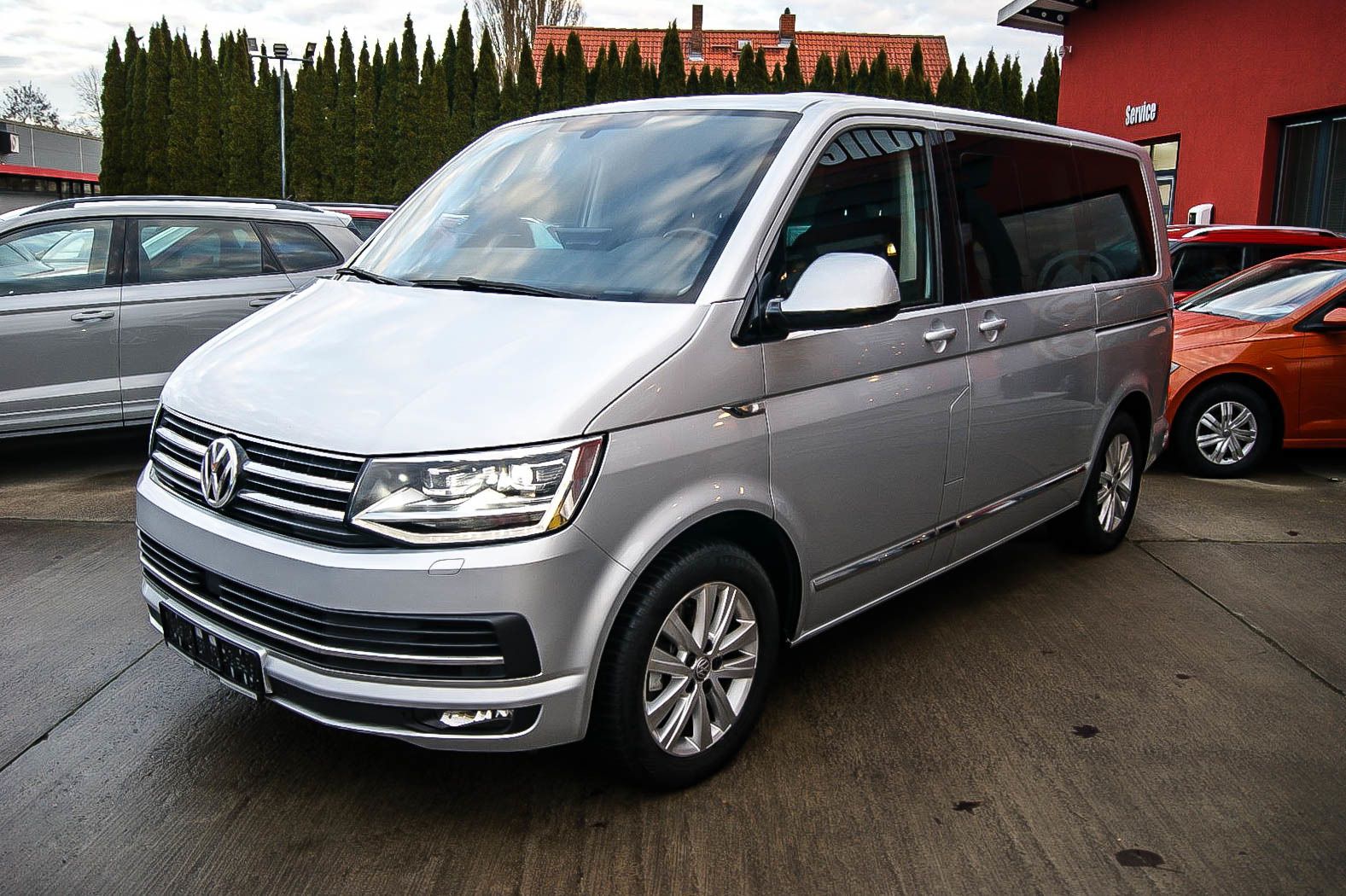 Fahrzeugabbildung Volkswagen T6 Multivan 20TDI DSG Highline 6-Sitze STHZ BETT