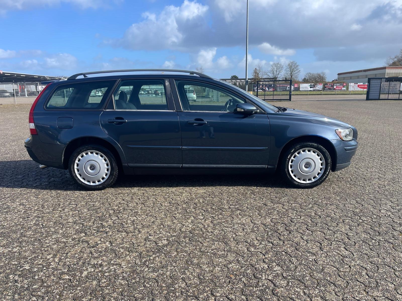 Volvo V50 2004 — photo 5