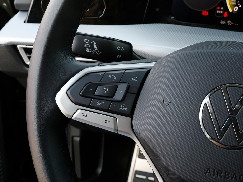 Volkswagen Golf VIII 1.5 TSI GOAL /LED/Navi/AHK/ACC/RFK, миниатюра 16