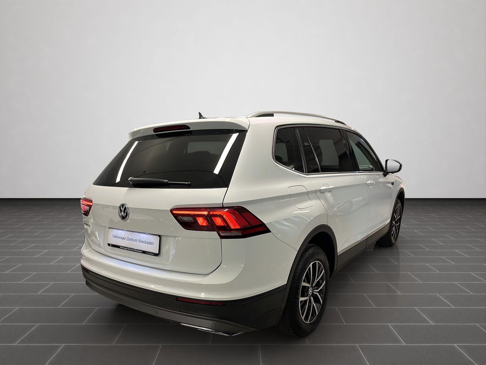 Volkswagen Tiguan Allspace 1.5 TSI ACTIVE, 7 Sitzer, Navi,