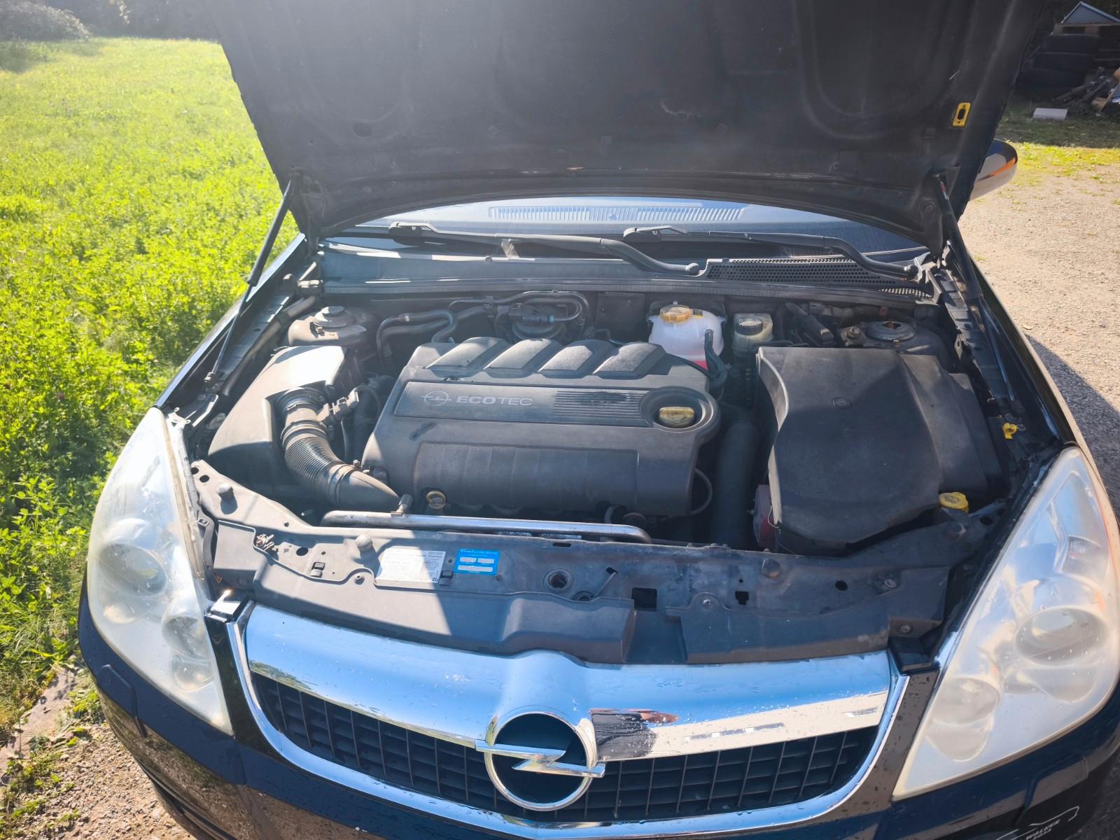 Opel Vectra 2005 — photo 10