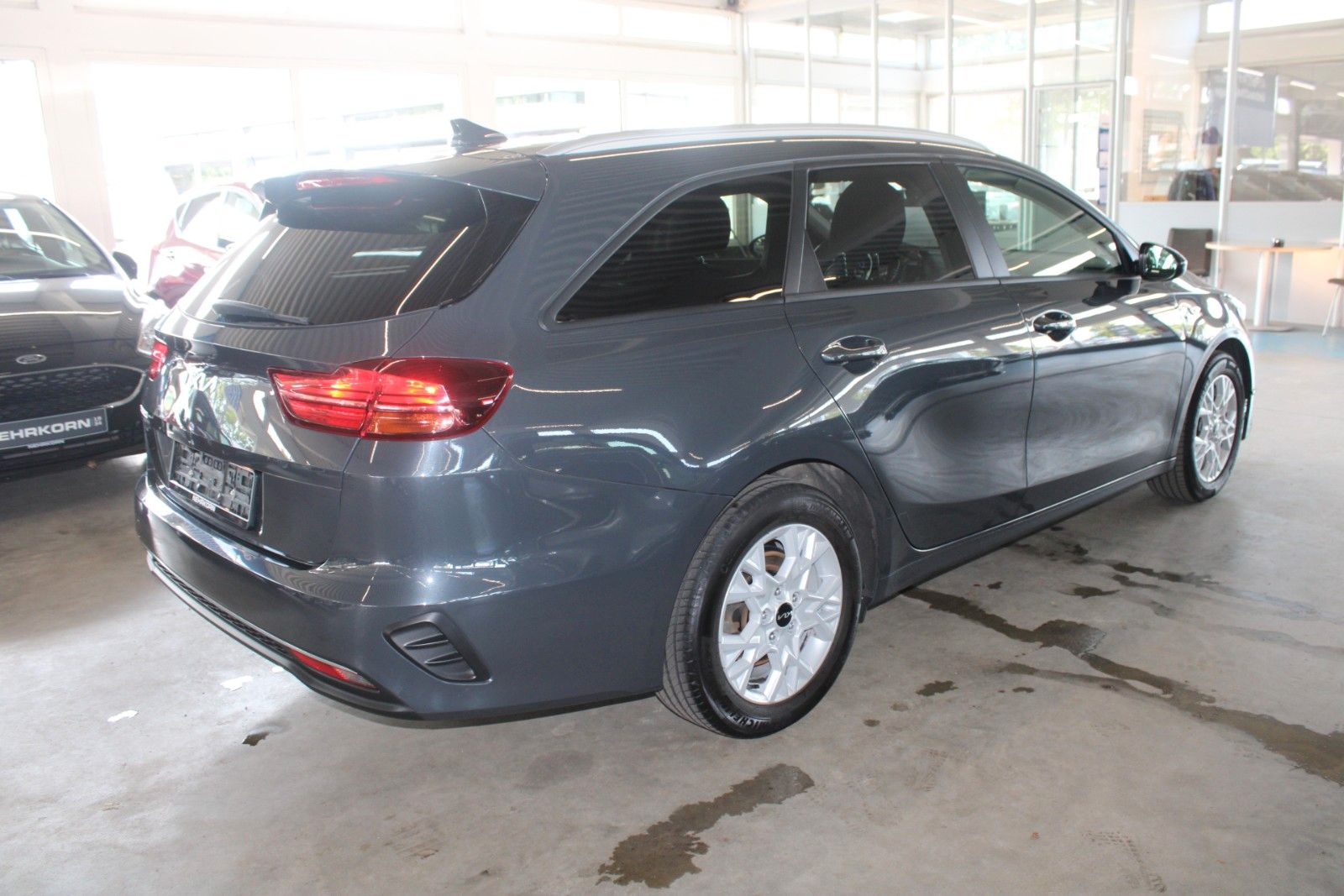 Fahrzeugabbildung Kia cee'd SW 1,5T Prestige Aut. SHZ LHZ ACC CAM uvm.