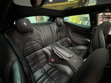 2017 Ferrari GTC4LUSSO — миниатюра 16