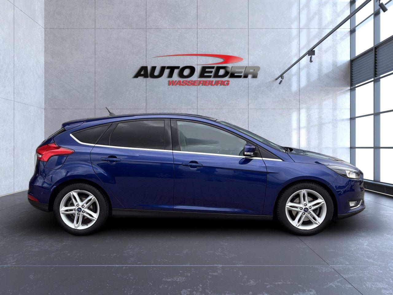 Ford Focus Titanium 1.5 EcoBoost Kamera PDC h. Navi