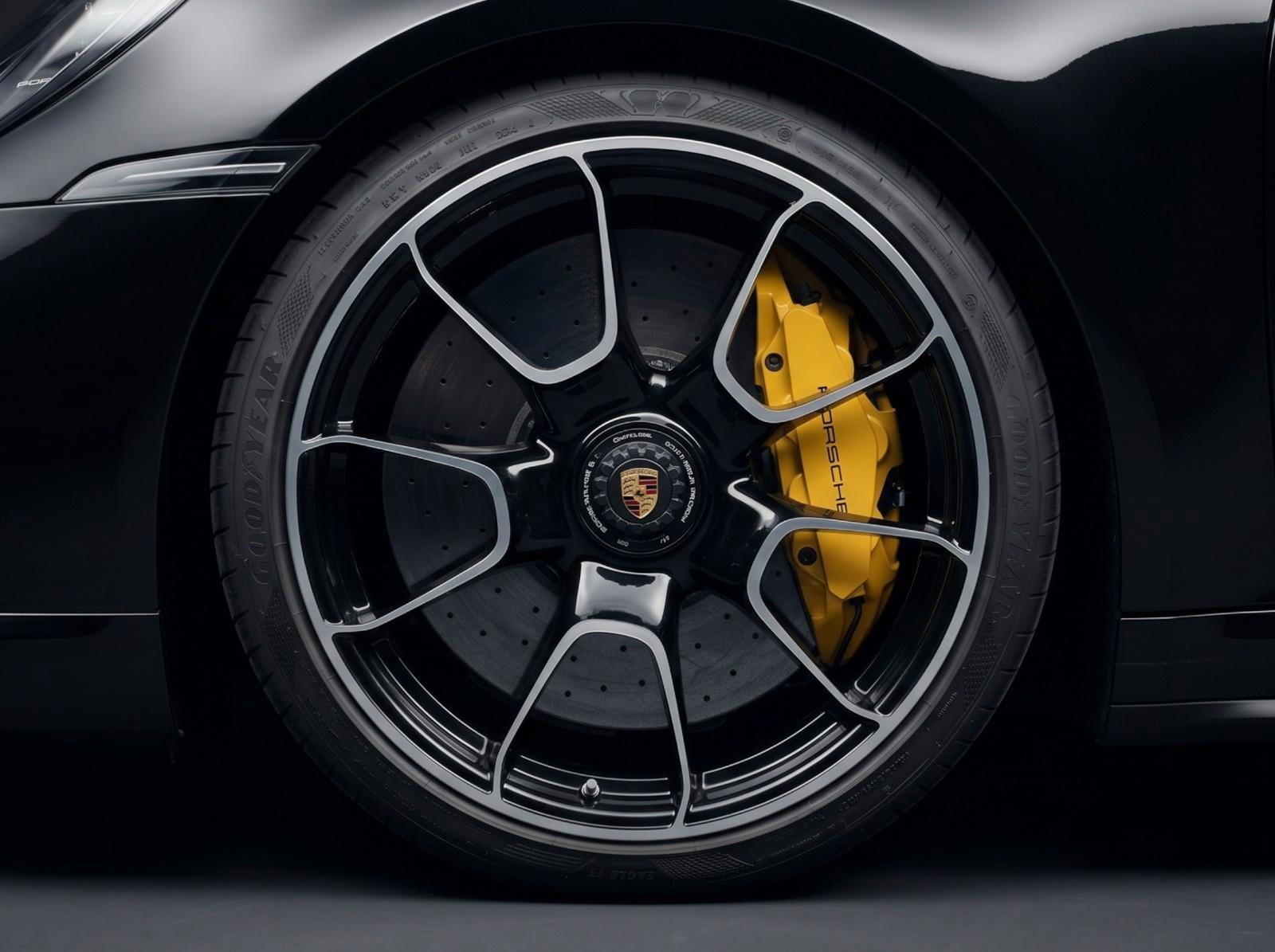 Porsche Turbo S | Carbon-Dach | Burmester | Lift