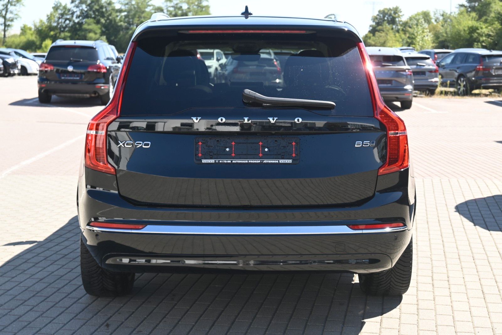 Fahrzeugabbildung Volvo XC90 B5D AWD Plus Bright*LED*PANO*STHZ*360*H&K